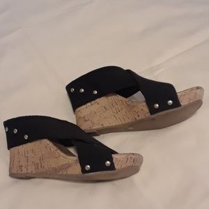 Wedge shoes